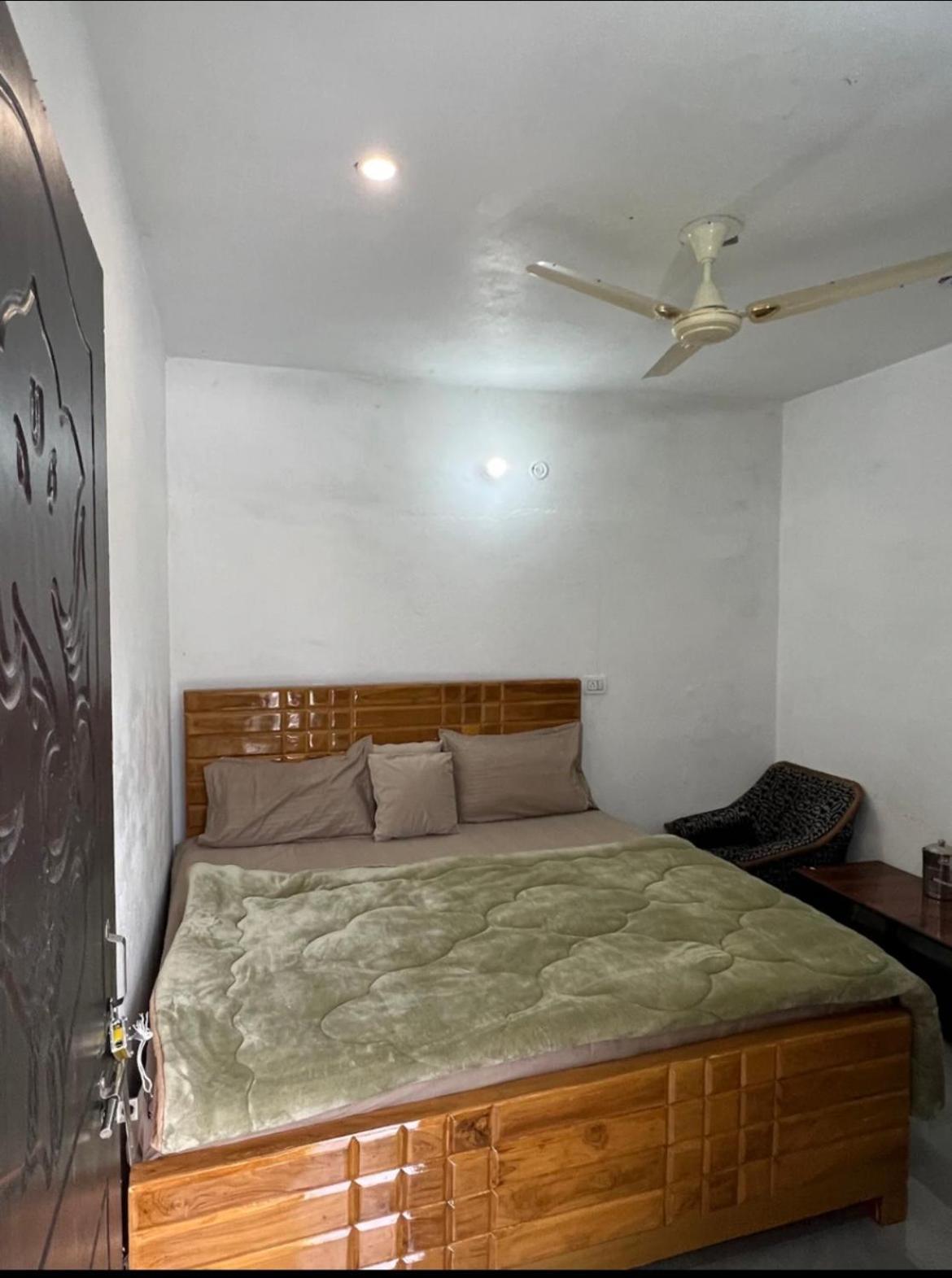 Mayur Homestay Ukhimath Exteriör bild