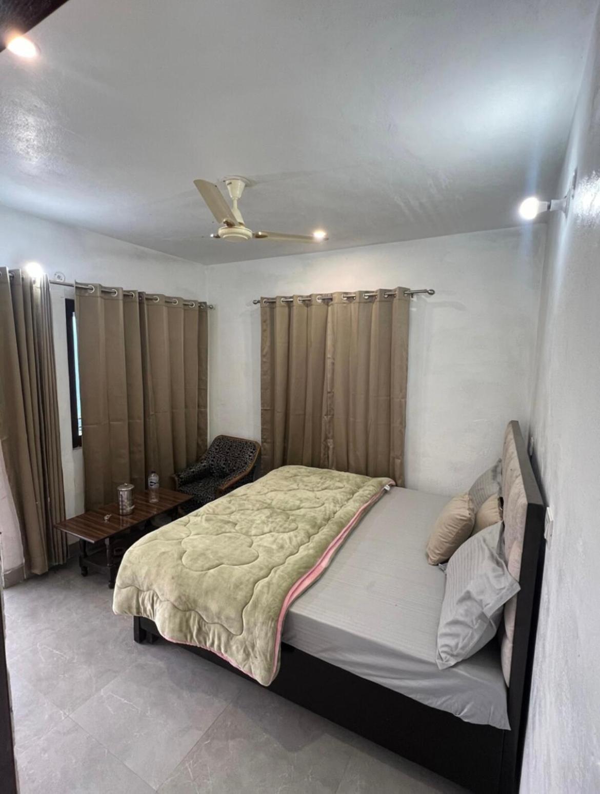 Mayur Homestay Ukhimath Exteriör bild